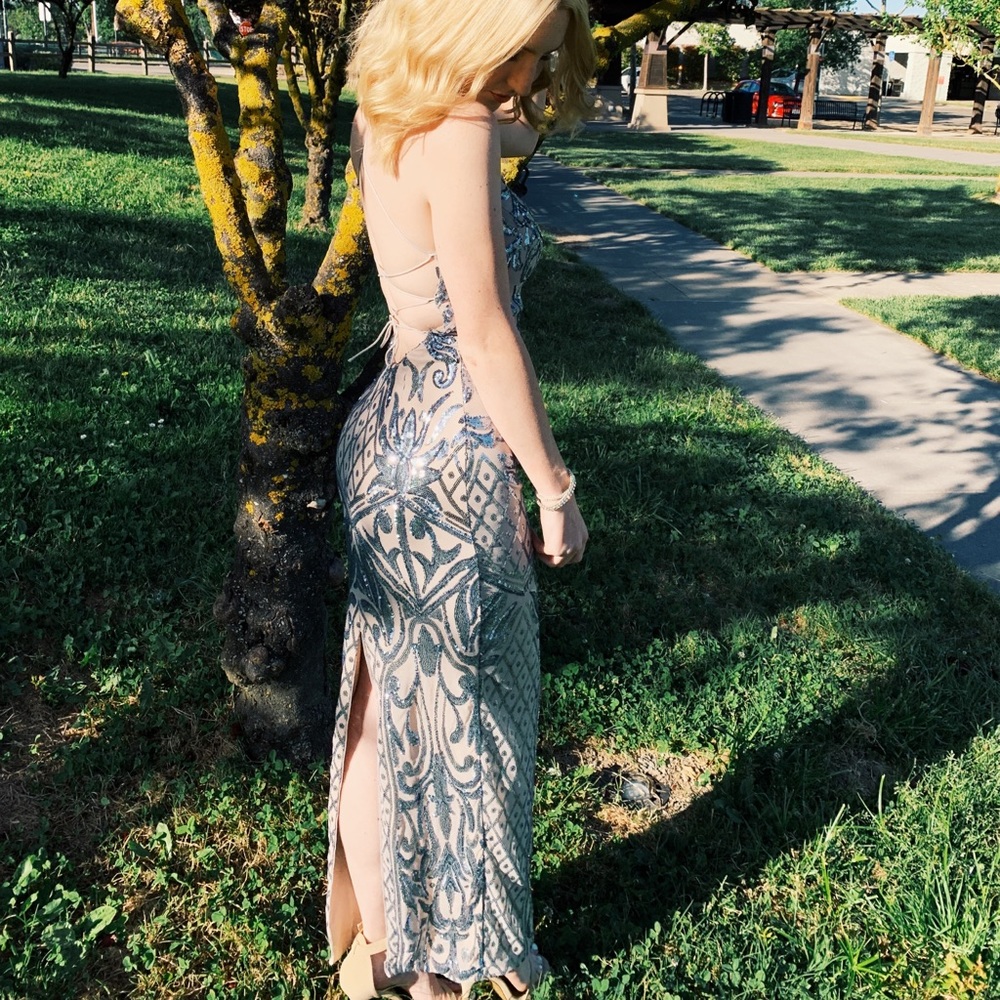 PROM DRESS/ FORMAL WEAR